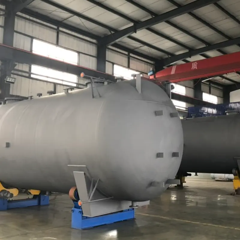 ถังเก็บที่ทนต่อการกัดกร่อนเรียงรายด้วย PTFE